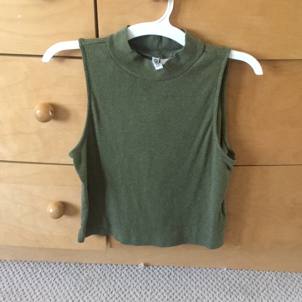 turtle neck/tank top